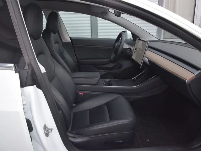 Tesla Model 3 RWD Standard Range