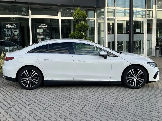 Mercedes-Benz EQE 300 Electric Art Sedan