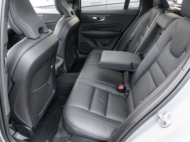 Volvo V60 Cross Country AWD Plus