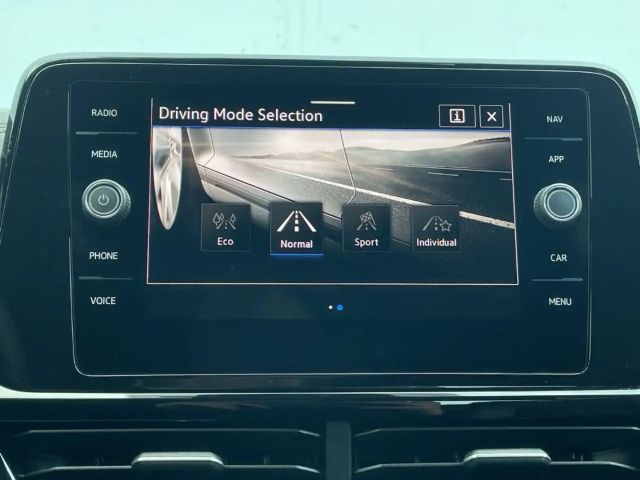 Volkswagen T-Roc 1.5 TSI DSG R-Line Style