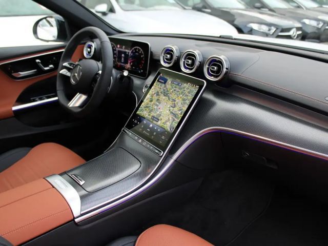 Mercedes-Benz C 200 AMG Line Sedan