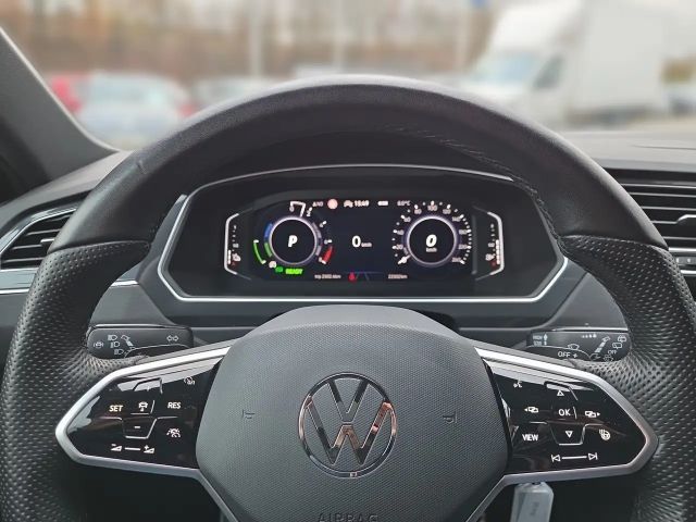 Volkswagen Tiguan DSG R-Line Style
