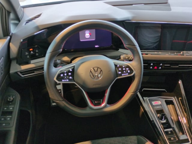 Volkswagen Golf 2.0 TSI DSG Golf VIII