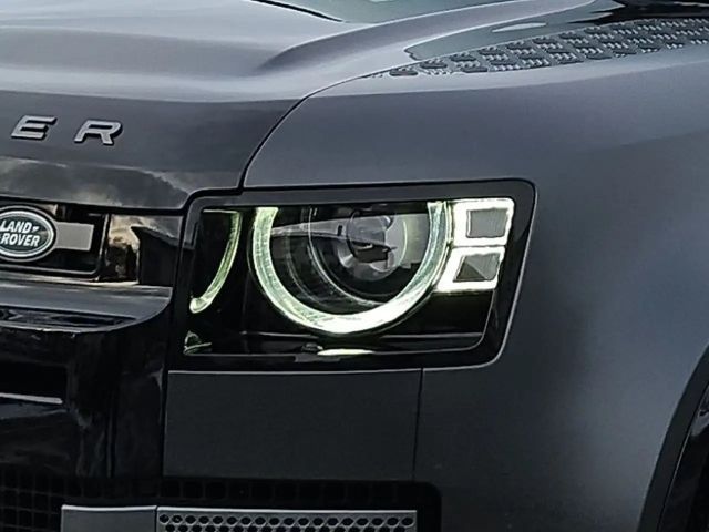 Land Rover Defender 110