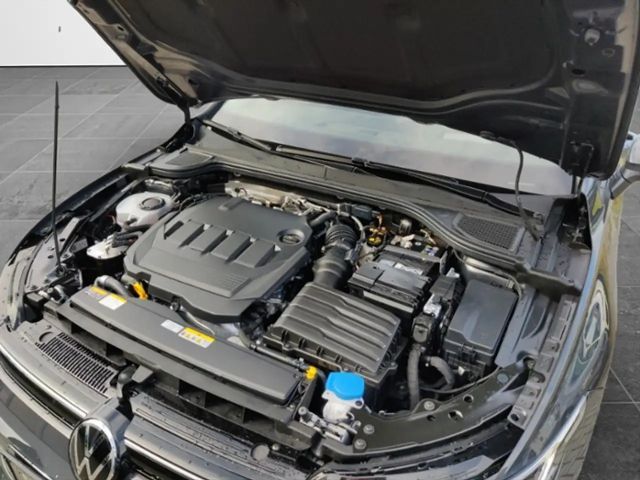 Volkswagen Golf DSG Life Variant