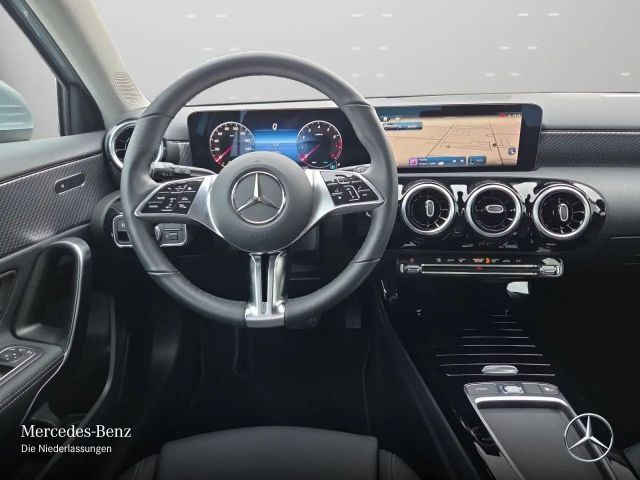 Mercedes-Benz A 200 Progressive