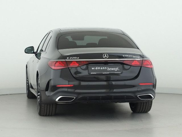 Mercedes-Benz E 220 AMG Line E 220 d Sedan