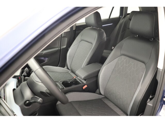 Volkswagen Golf 1.5 eTSI DSG Variant