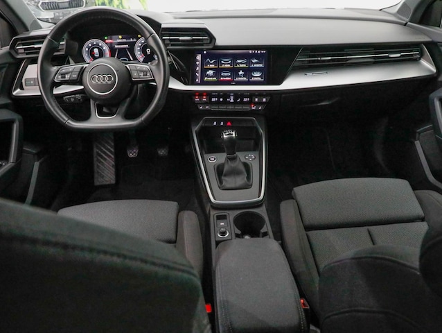 Audi A3 30 TFSI Sedan