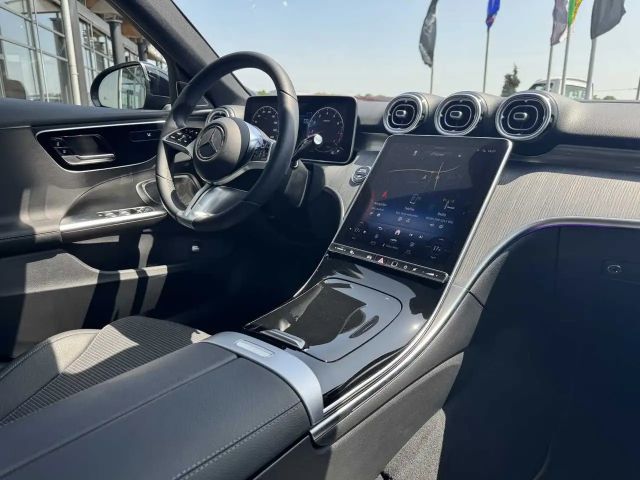 Mercedes-Benz C 300 4MATIC AVANTGARDE Sedan