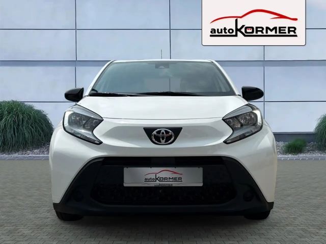 Toyota Aygo X 1.0 VVT-i Business Hatchback