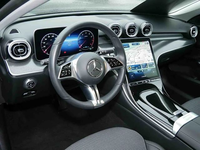 Mercedes-Benz C 200 4MATIC AVANTGARDE Sedan