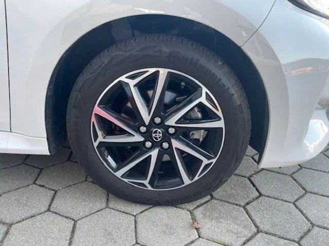 Toyota Yaris Hatchback Hybride Team D