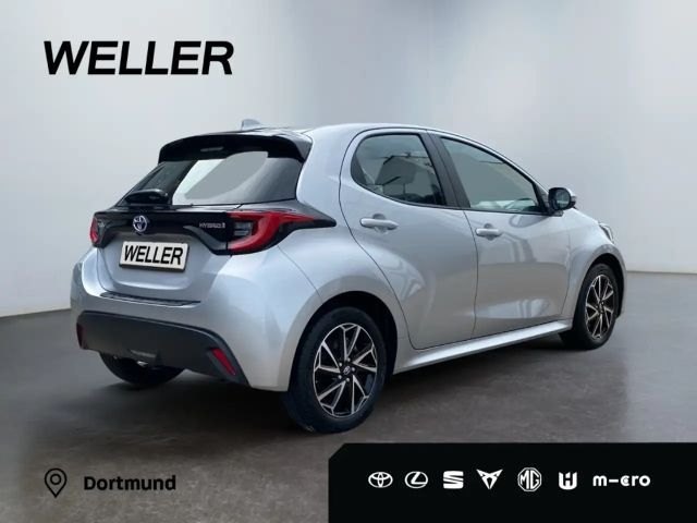 Toyota Yaris Hatchback Hybride Team D