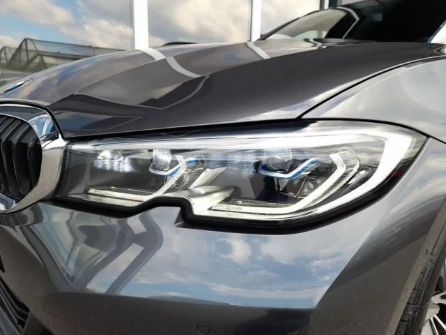 BMW 330 330e Sport Line Touring