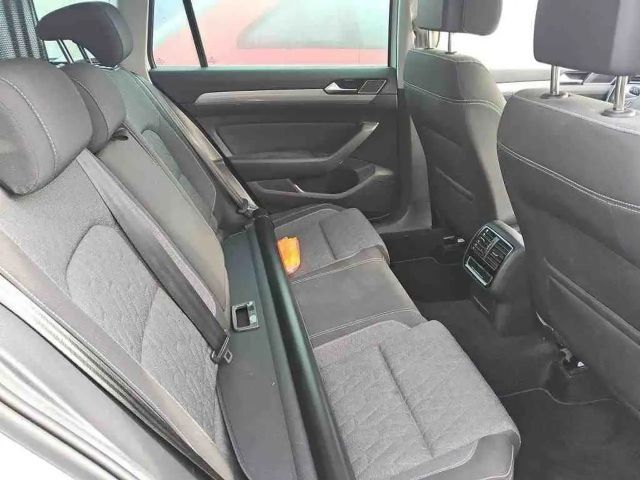 Volkswagen Passat 1.5 TSI Business DSG