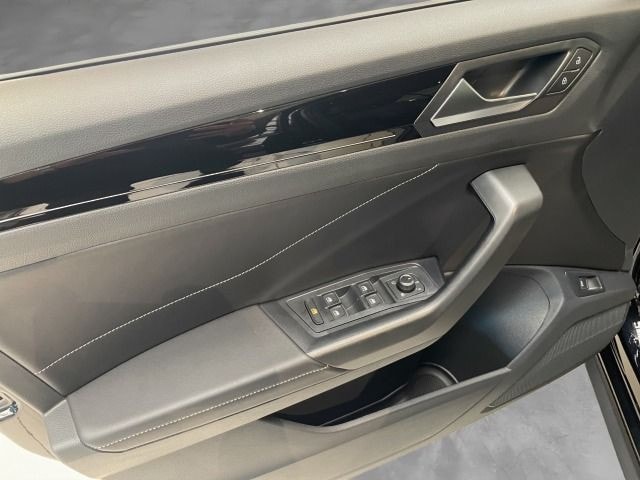 Volkswagen T-Roc 1.5 TSI DSG R-Line