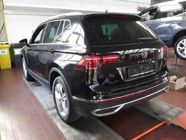 Volkswagen Tiguan BI-COLOUR*AHK*PANO*NAVI*MATRIX