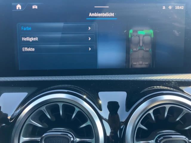 Mercedes-Benz CLA 180 Coupé Progressive