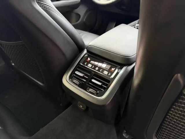 Volvo V60 AWD Ultimate