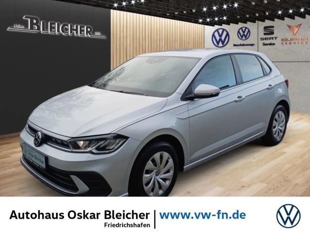 Volkswagen Polo VI 1.0   Ganzjahresreifen+Klima+Lane-Assistent