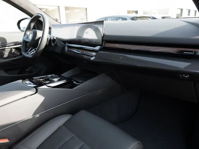 BMW 550 M-Sport Sedan xDrive