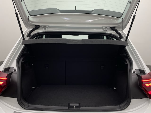 Volkswagen Polo 1.0 TSI DSG R-Line