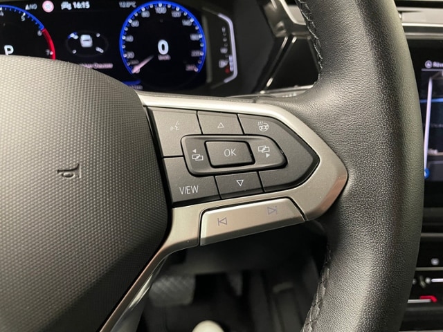 Volkswagen Touran 1.5 TSI DSG IQ.Drive