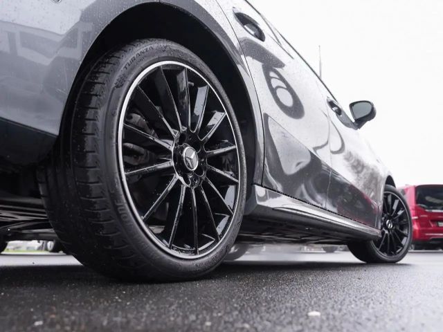 Mercedes-Benz A 250 A 250 e AMG Line