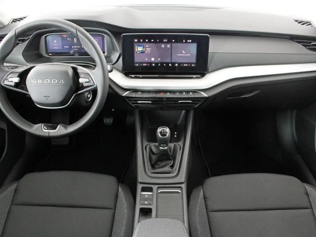 Skoda Octavia Essence TSI