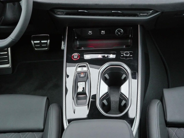 Audi A6 Avant Quattro S-Tronic