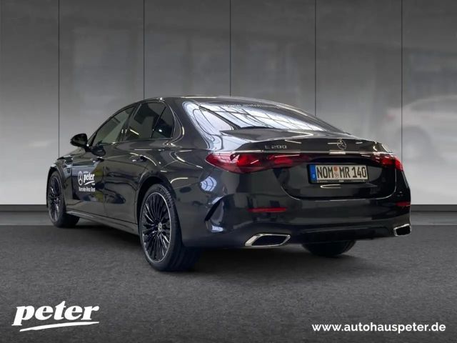 Mercedes-Benz E 200 AMG Line Sedan