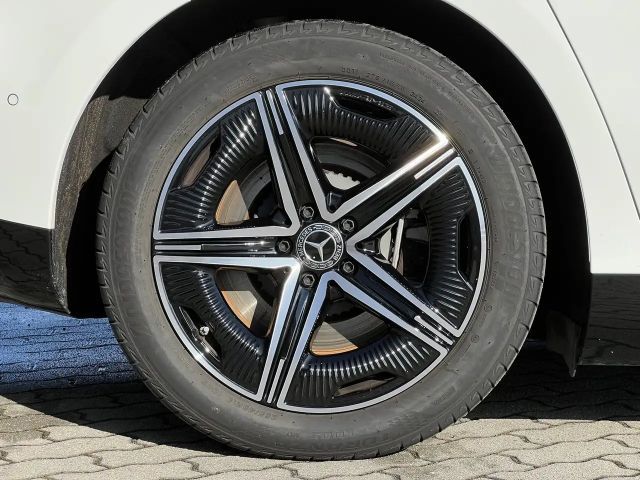 Mercedes-Benz EQE 300 AMG Line Sedan