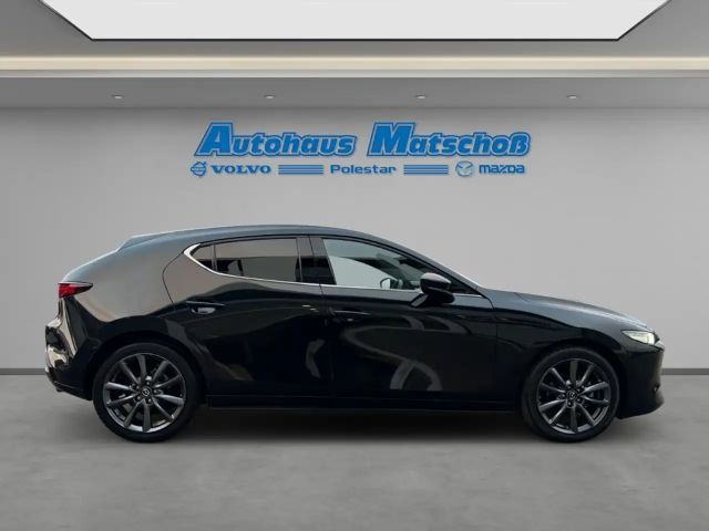 Mazda 3 Exclusive-line SkyActiv