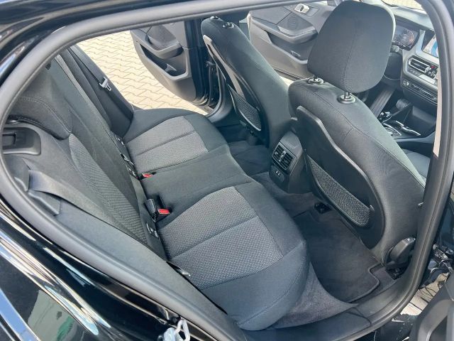 BMW 120 120d Advantage pakket Sedan