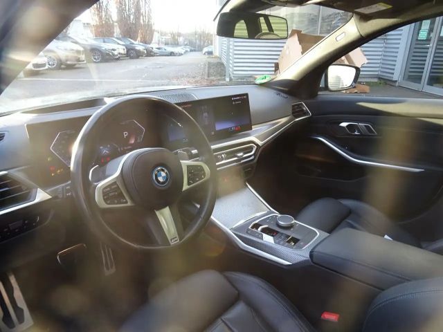 BMW 330 330e M-Sport Touring xDrive