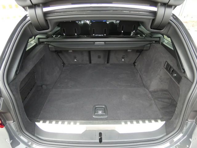 BMW 330 330e M-Sport Touring