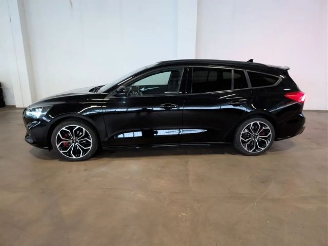 Ford Focus ST Line Wagon