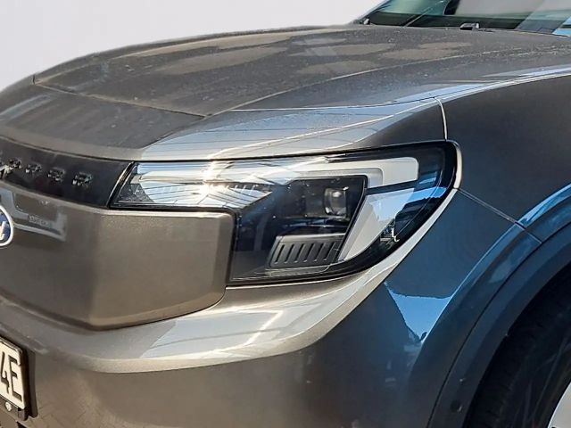 Ford Explorer Extended range