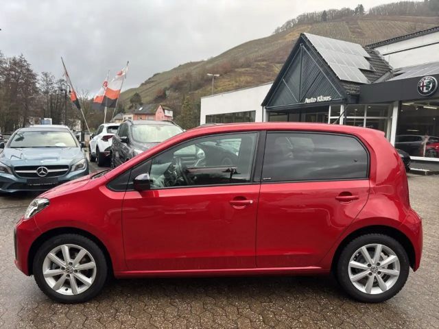 Volkswagen up! Active