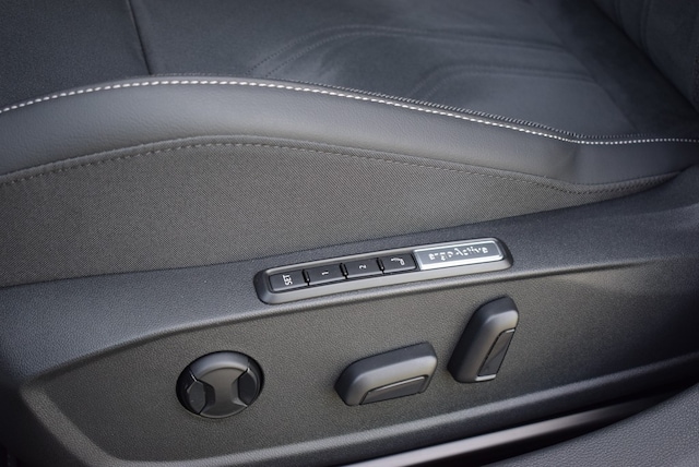 Volkswagen Golf 1.5 eTSI Golf VIII Style