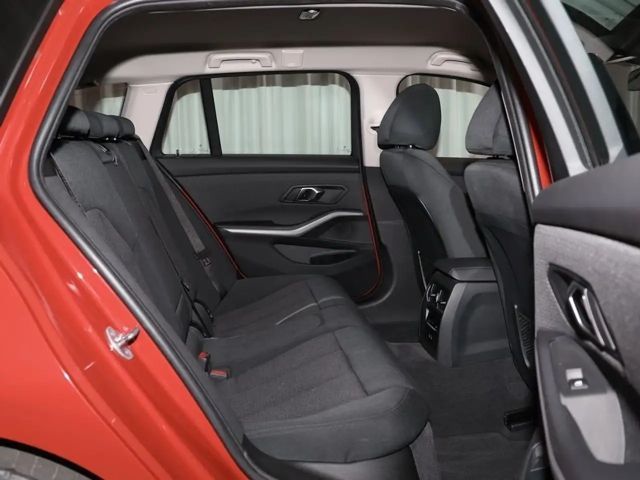 BMW 320 320e Touring