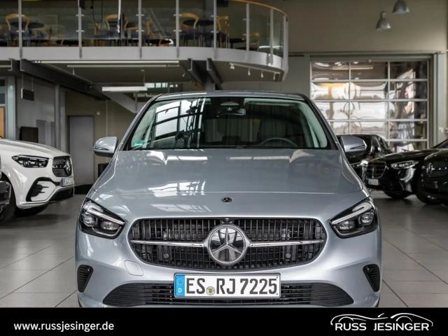 Mercedes-Benz B 200 Progressive Sedan