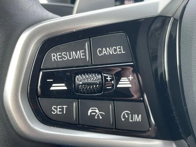 BMW 330 330i M-Sport xDrive