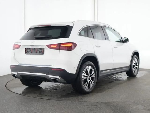 Mercedes-Benz GLA 250 GLA 250 e