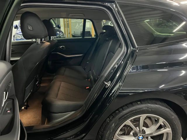 BMW 320 320d Touring xDrive