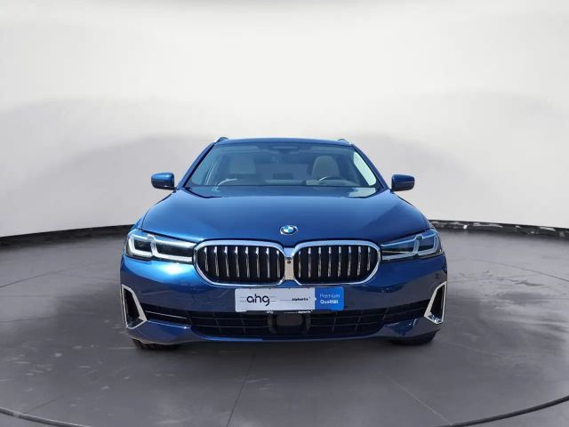 BMW 540 540d Luxury Line Touring xDrive