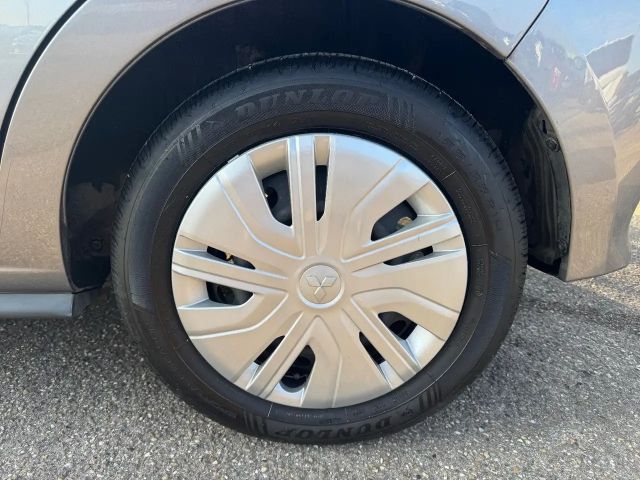 Mitsubishi Space Star Star