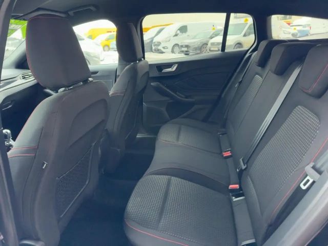 Ford Focus ST Line Wagon