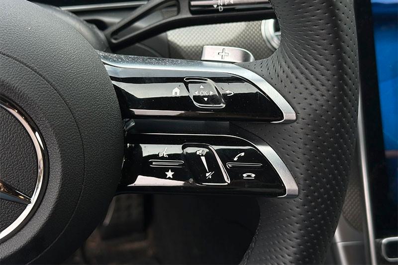 Mercedes-Benz C 220 AMG Line C 220 d Sedan